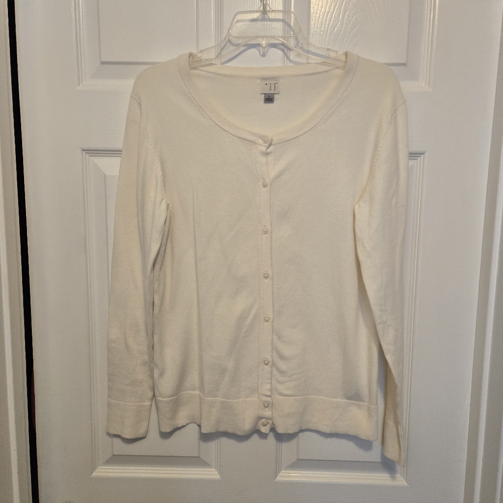 a. n. d e a w y White Cardigan Sweater with Long Sleeves